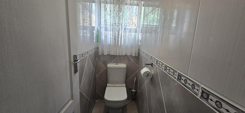 4 Bedroom Property for Sale in Tergniet Western Cape